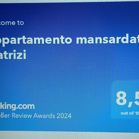 מונקאליירי Appartamento Mansardato Ipatrizi מראה חיצוני תמונה